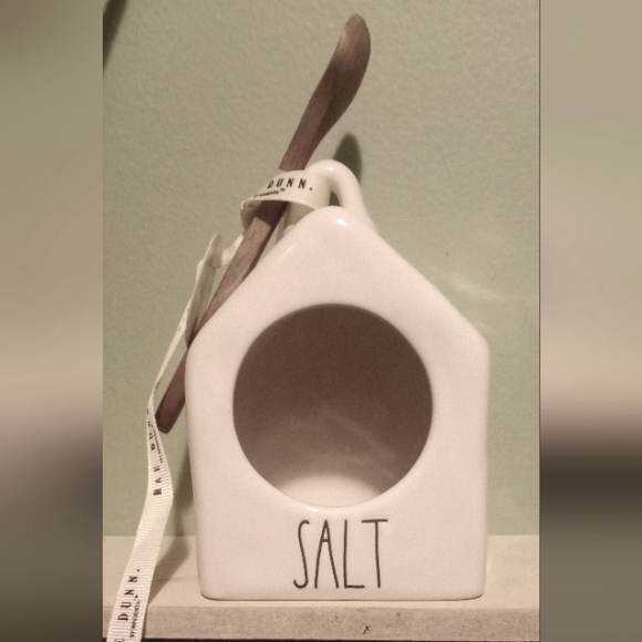 NWT Rae Dunn Salt Pig with wooden spoon - Picture 1 of 1